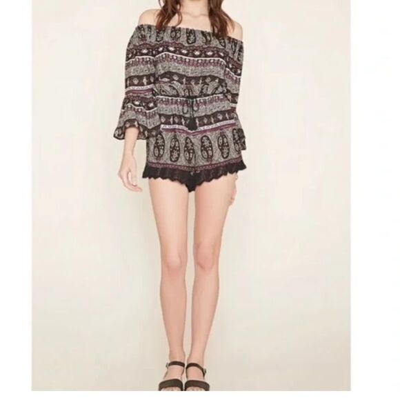 Forever 21 romper Size Small Floral Shorts Black Purple White Flowy Boho Sz M - Picture 2 of 12